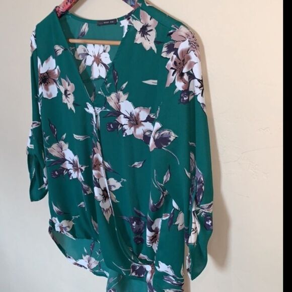 NEW West Kei Green floral blouse surplice 3/4 sleeve Sz S $65 - Picture 11 of 16
